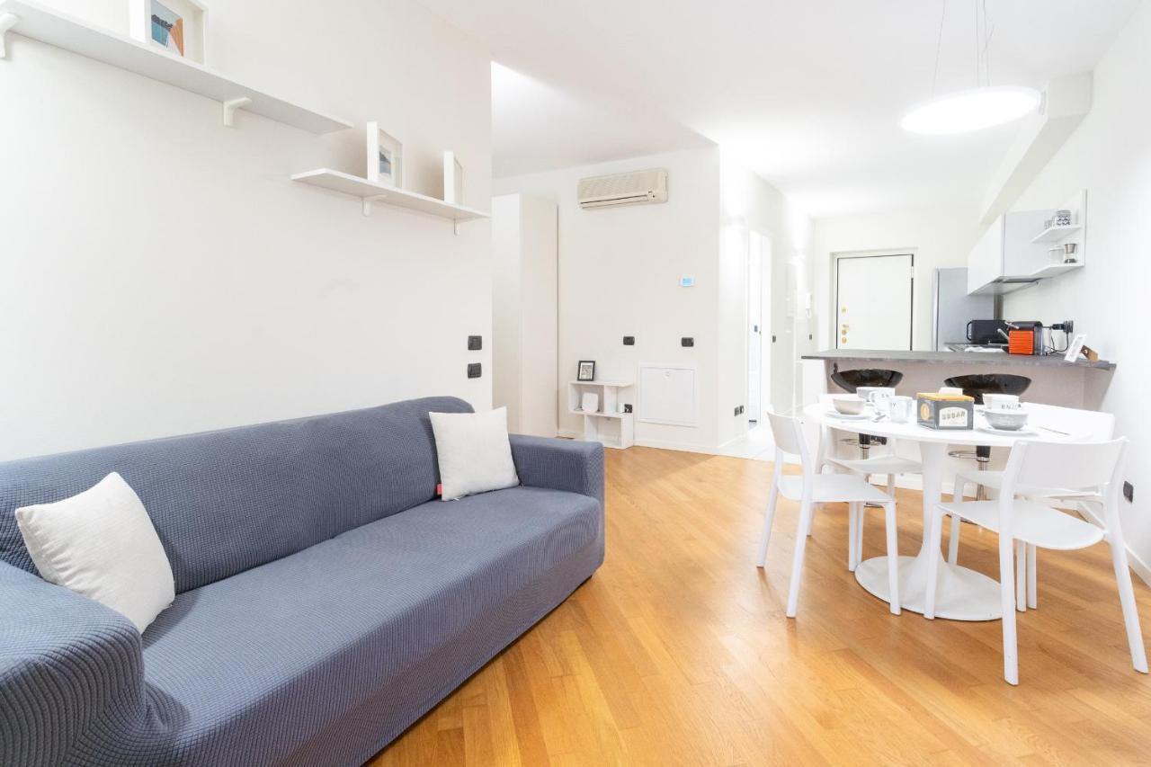 White Flat In Como City Center By Rent All โกโม ภายนอก รูปภาพ